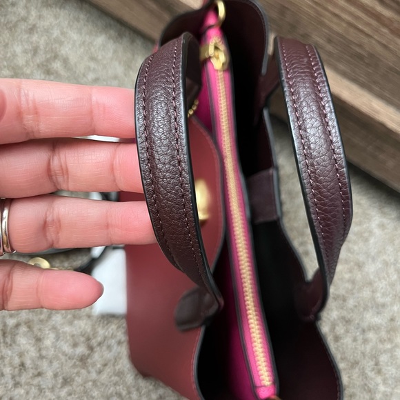 ❌SOLD❌Coach WillowTote 24 in colorblock - Picture 6 of 11